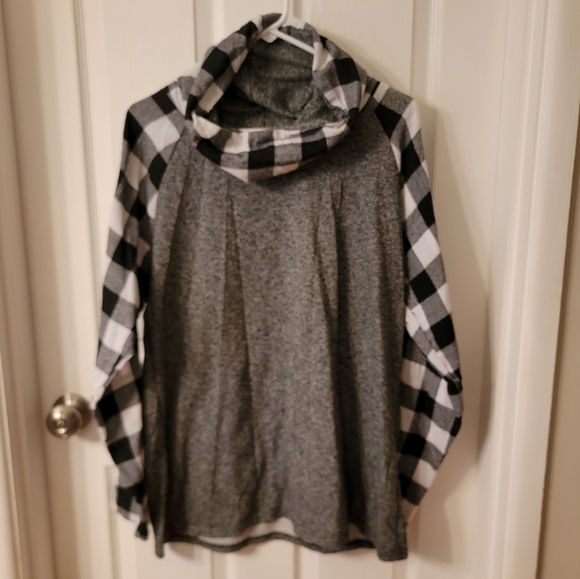 Plaid Cowl Neck Top - Picture 2 of 8